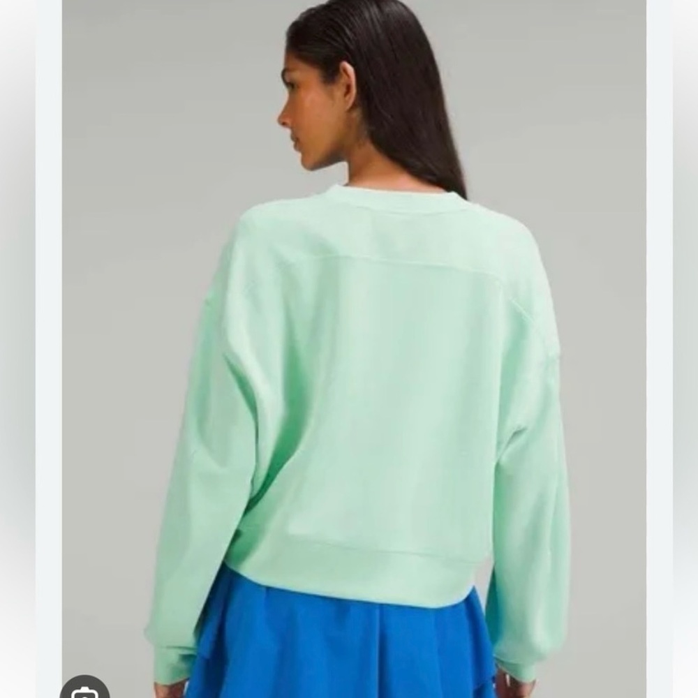 Lululemon Wild Mint, Perfectly Oversized Cropped Crew, NEW condition - Picture 2 of 5